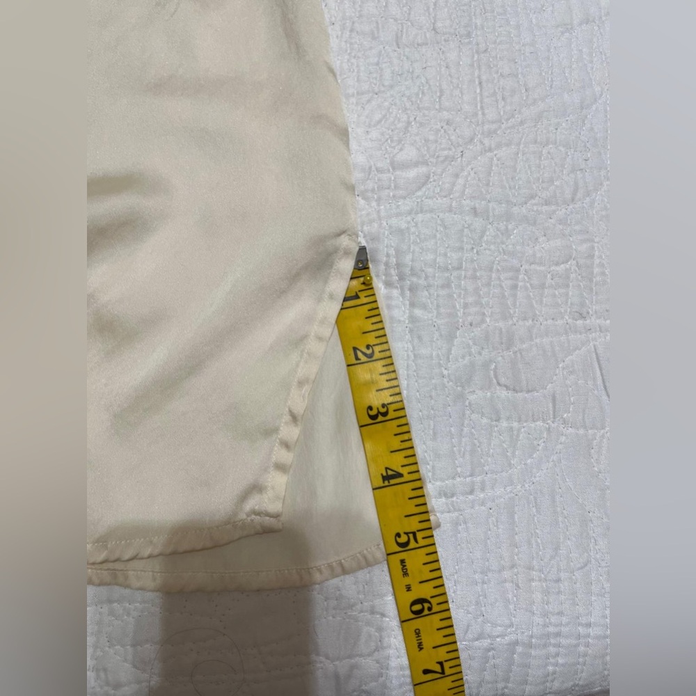 (20) Anna & Frank Cream Button-Up Blouse - Picture 9 of 14